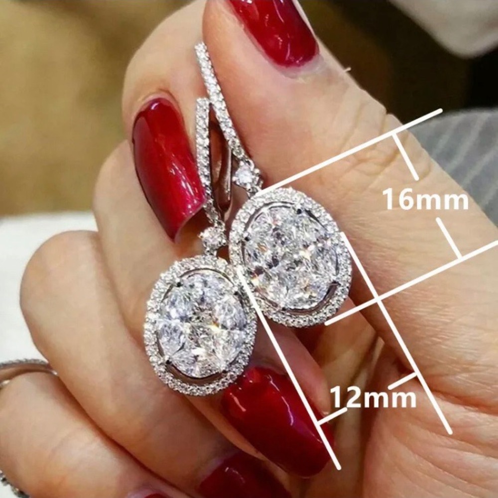 **NEW💎18K White Gold Oval Diamond Halo Earrings - Picture 2 of 4